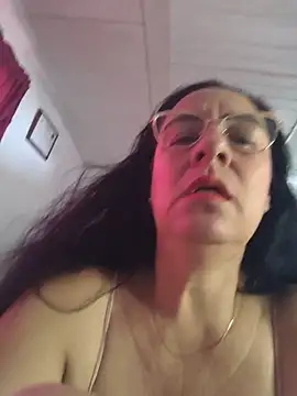 Snapshot of KiaraFoster chatting on May 23, 11:58 am KiaraFoster online show from May 23, 11:58 am