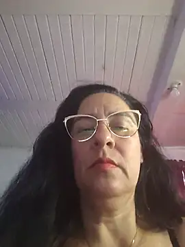 Snapshot of KiaraFoster chatting on May 25, 1:17 pm KiaraFoster online show from May 25, 1:17 pm