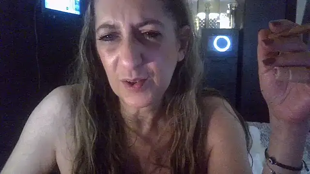 labelgecoquine online show from February 17, 11:20 pm