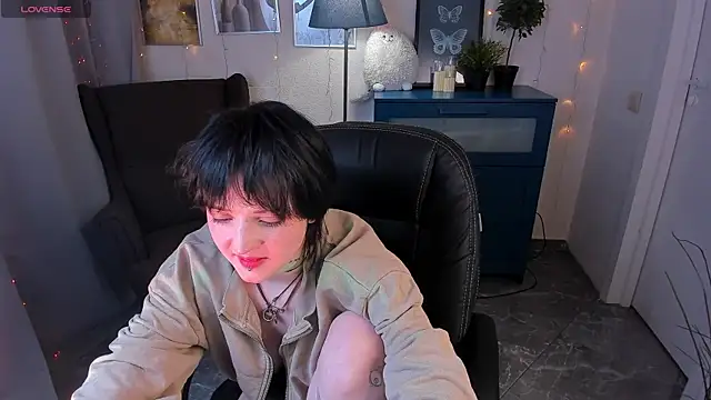 SarahShelby online show from February 6, 6:07 am