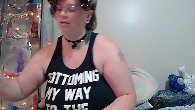 Snapshot of Pupghostt chatting on April 10, 12:54 pm Pupghostt online show from April 10, 12:54 pm