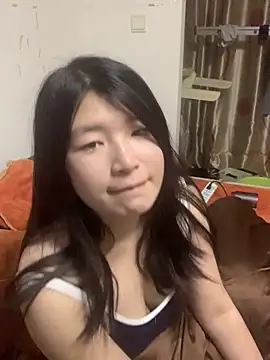 Luozhiqi520 online show from December 19, 4:25 pm