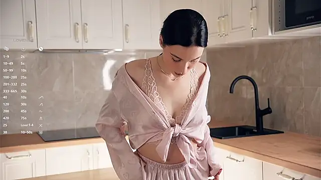 TyraEspina online show from January 9, 7:15 pm