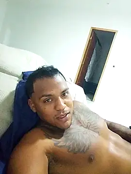 Snapshot of Coringa777rj chatting on December 19, 11:12 pm Coringa777rj online show from December 19, 11:12 pm