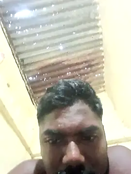 Snapshot of Tamilpaiyan07 chatting on May 7, 12:32 pm Tamilpaiyan07 online show from May 7, 12:32 pm