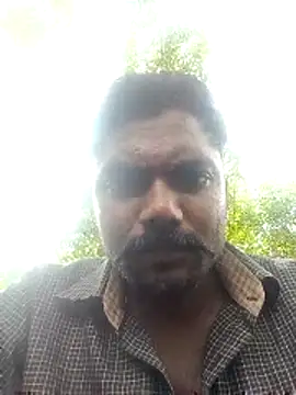 Snapshot of Tamilpaiyan07 chatting on May 10, 9:58 am Tamilpaiyan07 online show from May 10, 9:58 am