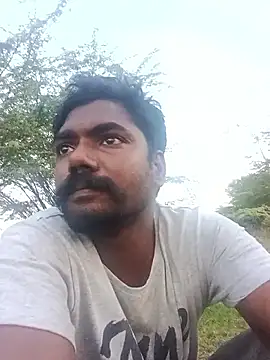 Snapshot of Tamilpaiyan07 chatting on June 5, 12:17 am Tamilpaiyan07 online show from June 5, 12:17 am
