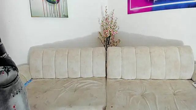 Snapshot of Hot_Max_1 chatting on December 22, 9:01 pm Hot Max 1 online show from December 22, 9:01 pm