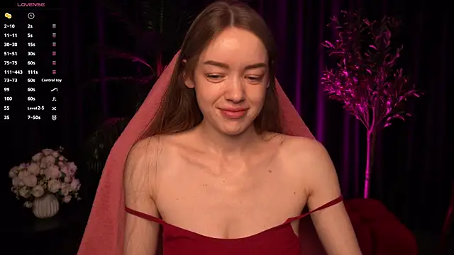 Snapshot of Velouraa chatting on June 28, 10:16 pm Velouraa online show from June 28, 10:16 pm