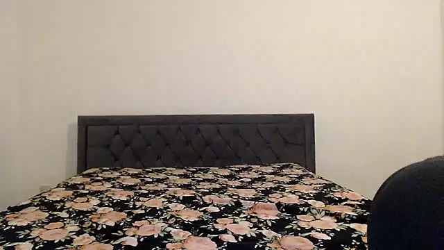 Snapshot of Stella_John chatting on February 22, 5:34 am Stella John online show from February 22, 5:34 am