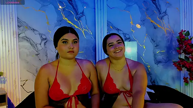 Snapshot of Scarlet_and_naomi chatting on March 21, 8:45 pm Scarlet and naomi online show from March 21, 8:45 pm