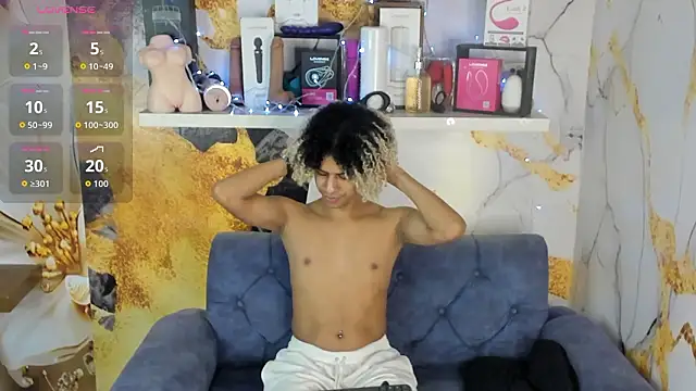 Victor LatinBoy online show from February 27, 4:01 am