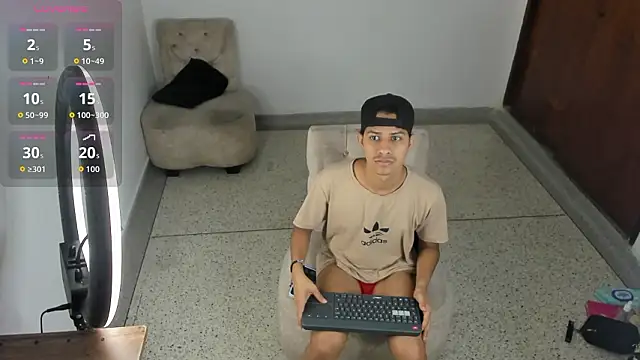 Victor LatinBoy online show from March 7, 3:14 am