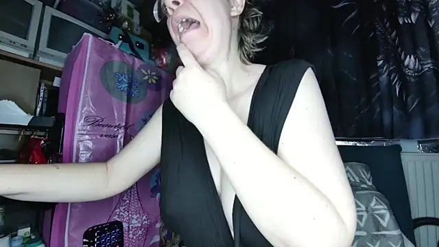 xNiceTitsx online show from March 11, 8:41 am