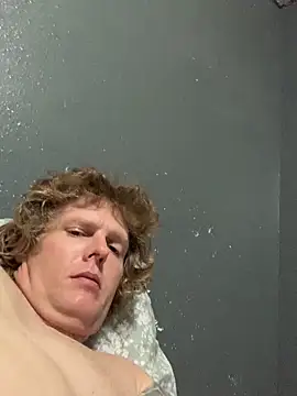 Snapshot of heath82841 chatting on January 15, 12:21 pm heath82841 online show from January 15, 12:21 pm