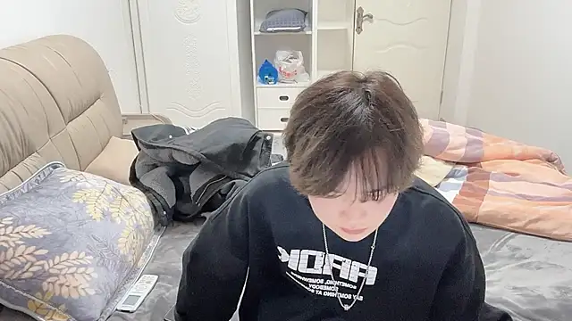 junnan001 online show from December 20, 3:19 pm