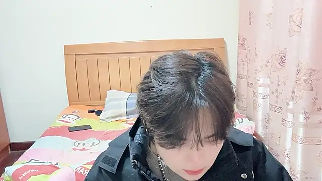 Snapshot of junnan001 chatting on February 1, 11:53 am junnan001 online show from February 1, 11:53 am