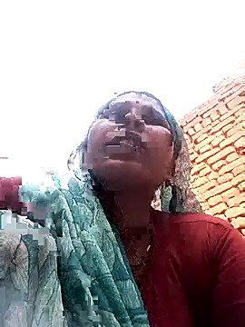 Snapshot of Rakhi_cut chatting on May 4, 2:07 am Rakhi cut online show from May 4, 2:07 am
