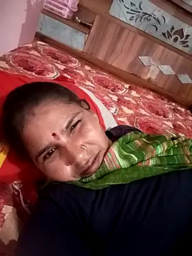 Snapshot of Rakhi_cut chatting on May 9, 12:54 pm Rakhi cut online show from May 9, 12:54 pm