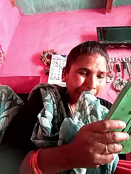 Snapshot of Rakhi_cut chatting on May 18, 4:29 am Rakhi cut online show from May 18, 4:29 am