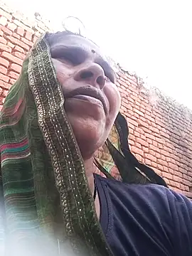 Snapshot of Rakhi_cut chatting on May 19, 1:11 am Rakhi cut online show from May 19, 1:11 am