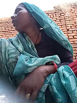Snapshot of Rakhi_cut chatting on June 6, 12:38 am Rakhi cut online show from June 6, 12:38 am