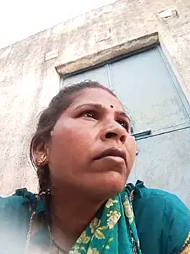 Snapshot of Rakhi_cut chatting on June 8, 12:58 am Rakhi cut online show from June 8, 12:58 am