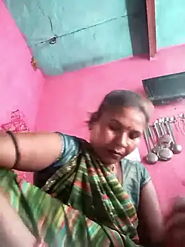 Snapshot of Rakhi_cut chatting on June 15, 12:40 pm Rakhi cut online show from June 15, 12:40 pm
