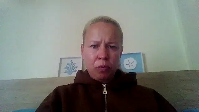 jennyblondeuk online show from May 1, 5:39 pm