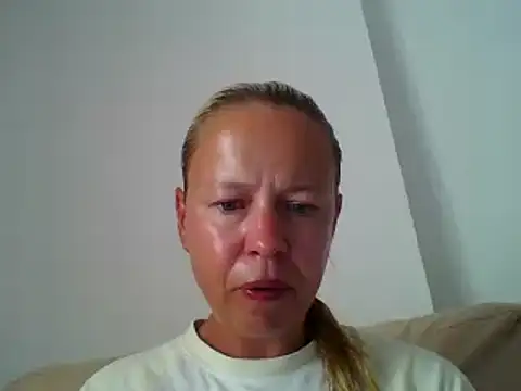 jennyblondeuk online show from June 6, 2:44 pm