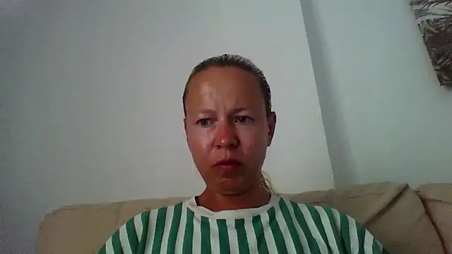 jennyblondeuk online show from June 8, 5:13 pm