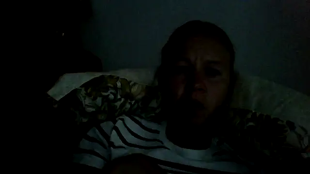 Snapshot of jennyblondeuk chatting on July 14, 8:03 pm jennyblondeuk online show from July 14, 8:03 pm