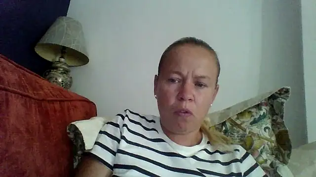 Snapshot of jennyblondeuk chatting on July 16, 4:13 pm jennyblondeuk online show from July 16, 4:13 pm