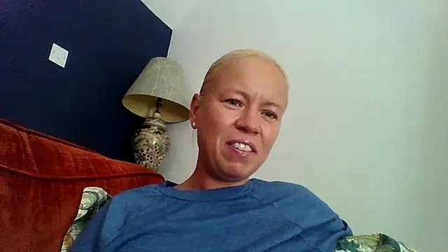 Snapshot of jennyblondeuk chatting on August 1, 1:54 pm jennyblondeuk online show from August 1, 1:54 pm