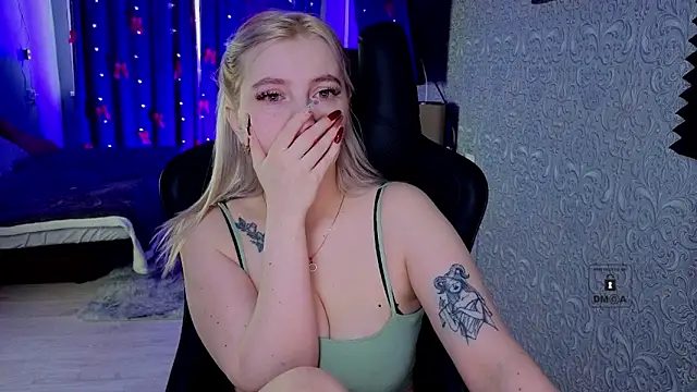 Eva Vibe  online show from March 10, 5:45 am