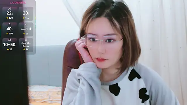 lucynan online show from February 8, 9:02 am