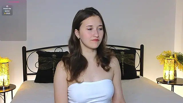 Snapshot of JesseCaits chatting on July 23, 8:07 pm JesseCaits online show from July 23, 8:07 pm
