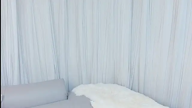 Snapshot of HCOCO chatting on February 6, 1:36 pm HCOCO online show from February 6, 1:36 pm