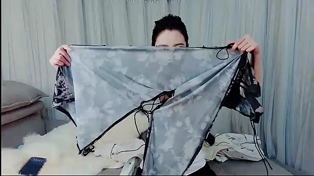 Snapshot of HCOCO chatting on February 12, 2:45 pm HCOCO online show from February 12, 2:45 pm