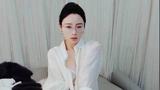 Snapshot of HCOCO chatting on February 28, 1:12 pm HCOCO online show from February 28, 1:12 pm