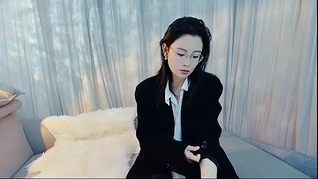 Snapshot of HCOCO chatting on March 17, 1:14 pm HCOCO online show from March 17, 1:14 pm