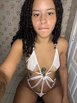 Snapshot of Estrelaa7 chatting on March 4, 12:49 am Estrelaa7 online show from March 4, 12:49 am