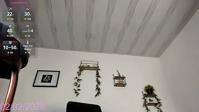 Raven Zahara online show from February 3, 6:40 am