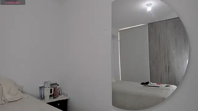 Snapshot of AlexaStormm chatting on February 24, 4:49 pm AlexaStormm online show from February 24, 4:49 pm