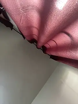 jujuarantes  2026 online show from February 4, 12:33 pm