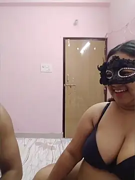 Snapshot of DesiSeductress chatting on April 9, 6:46 pm DesiSeductress online show from April 9, 6:46 pm