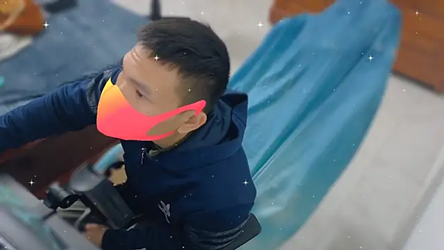 - kur - online show from January 7, 2:08 pm