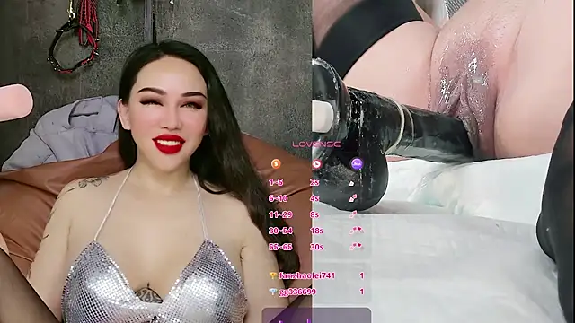 Snapshot of ladyfengyeS010 chatting on May 5, 6:32 am ladyfengyeS010 online show from May 5, 6:32 am