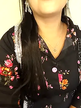 Deshi bhabhi143 online show from April 26, 6:44 am