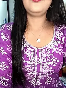 Snapshot of Deshi_bhabhi143 chatting on May 22, 6:42 am Deshi bhabhi143 online show from May 22, 6:42 am